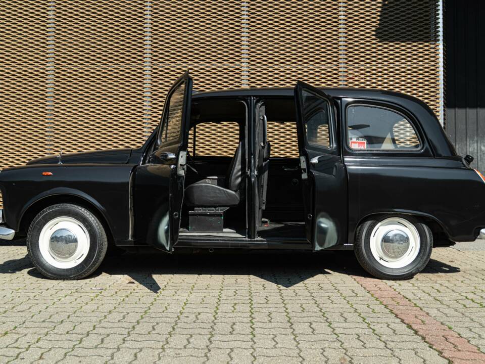 Afbeelding 4/34 van Austin FX 4 D London Taxi (1961)