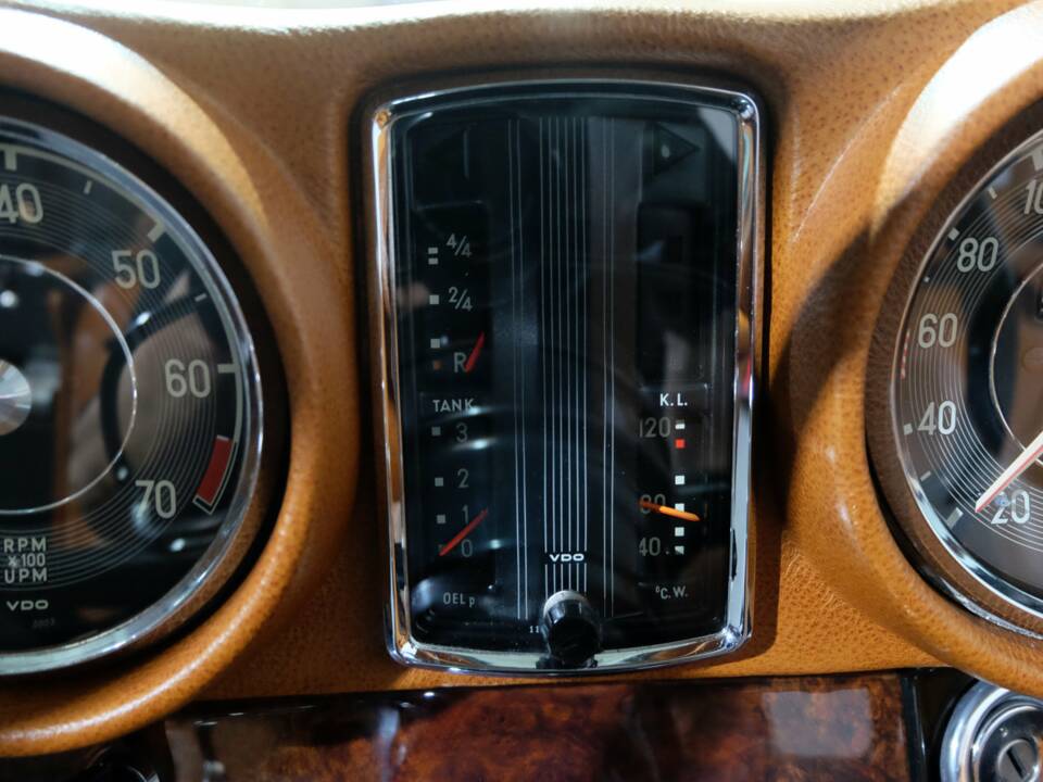 Immagine 13/29 di Mercedes-Benz 280 SE 3,5 (1970)