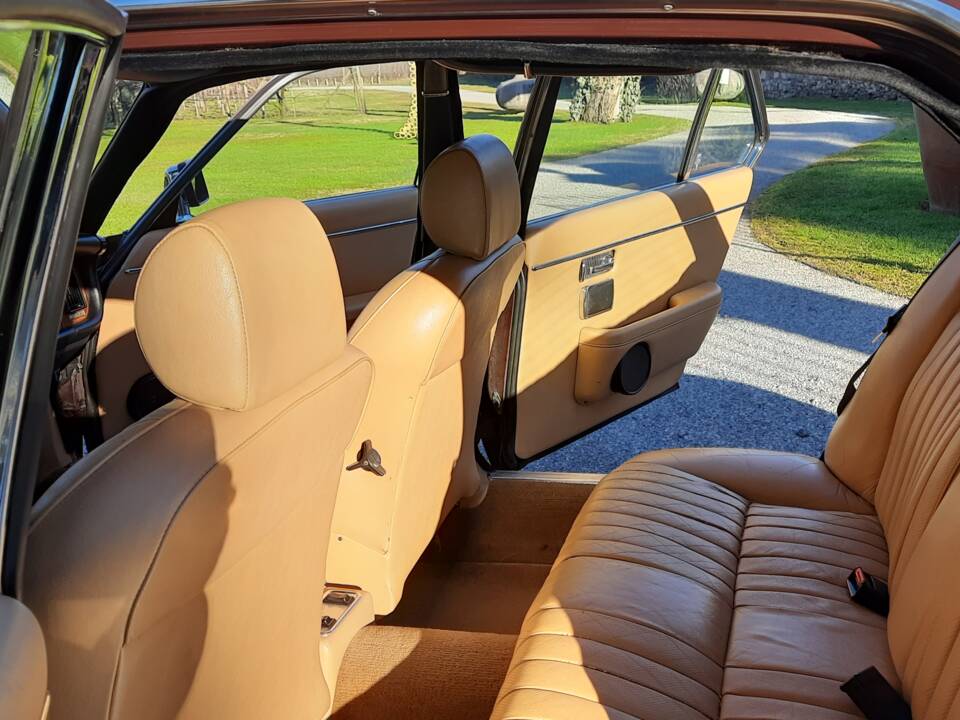 Bild 8/15 von Jaguar XJ 6 4.2 (1982)