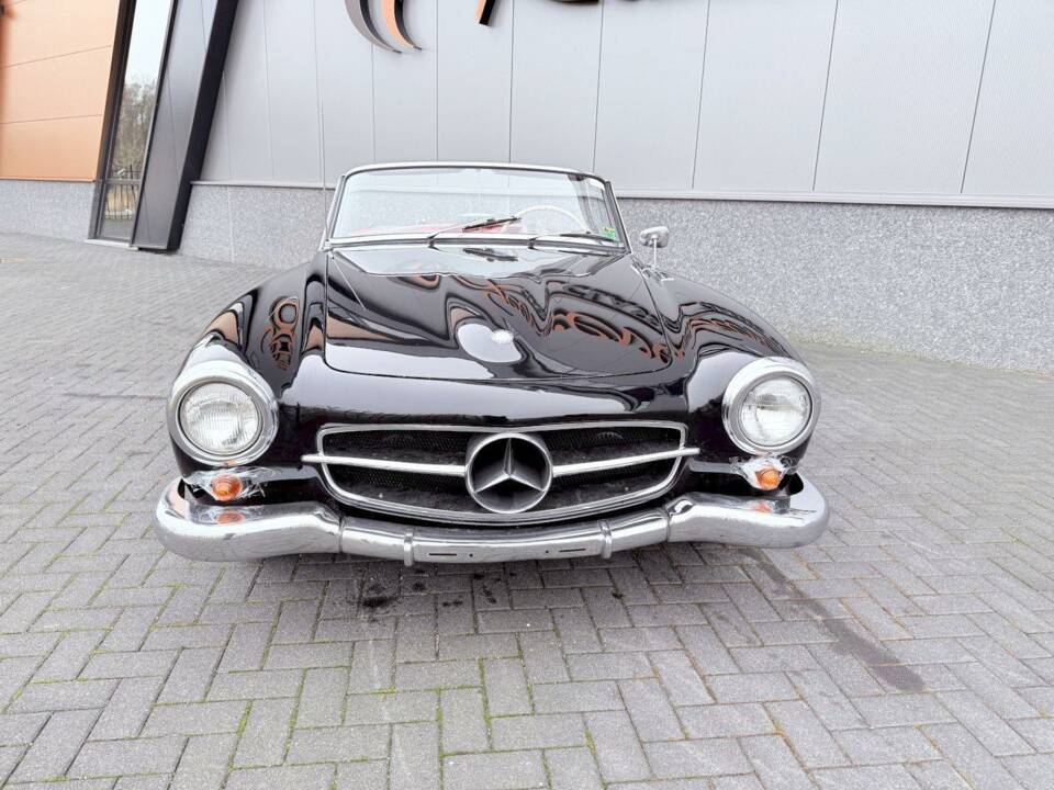 Image 4/43 of Mercedes-Benz 190 SL (1962)