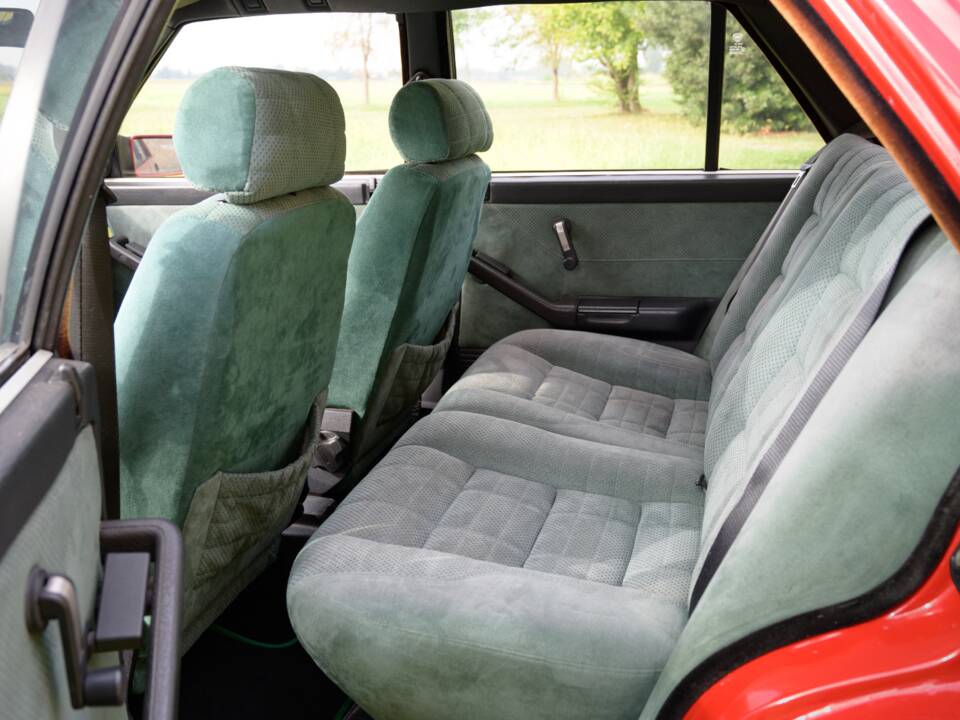 Bild 22/55 von Lancia Delta HF Integrale (1992)