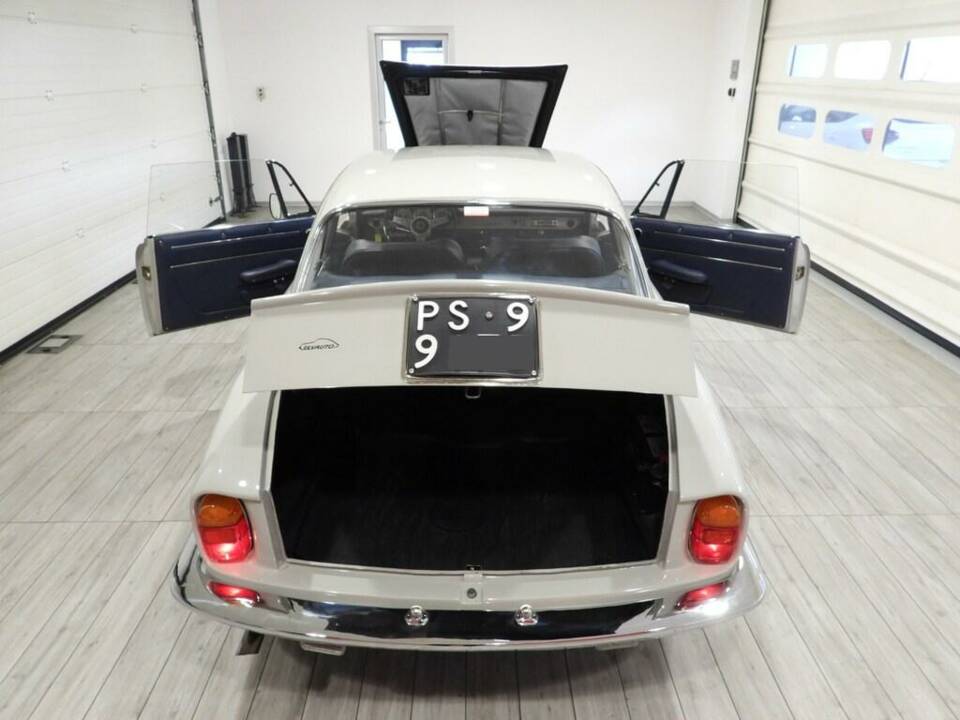 Imagen 13/15 de Alfa Romeo 2600 Sprint (1963)