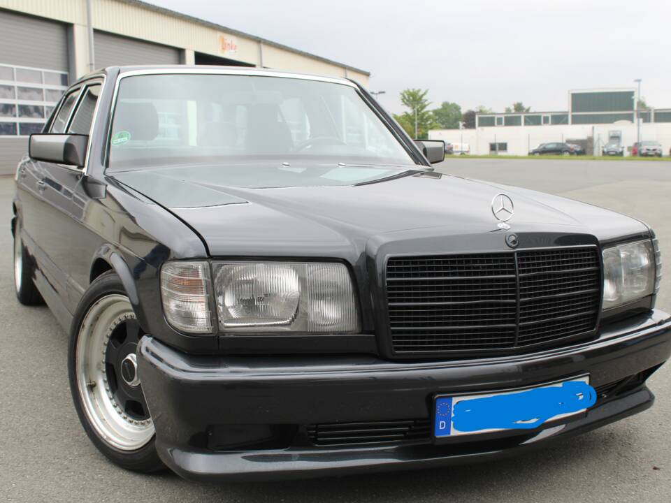 Image 1/19 of Mercedes-Benz 300 SE (1991)