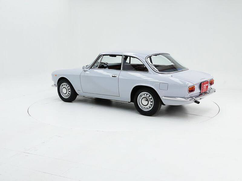 Bild 4/15 von Alfa Romeo Giulia 1300 GT Junior (1971)