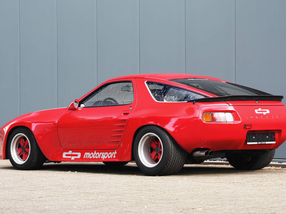 Image 25/52 of Porsche 928 S (1980)