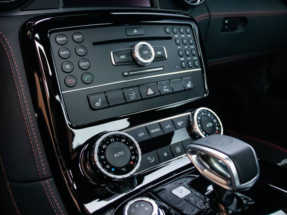 Imagen 19/50 de Mercedes-Benz SLS AMG GT (2014)