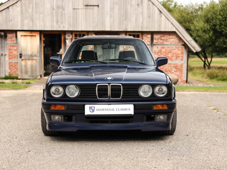 Image 6/82 of BMW 325ix (1989)