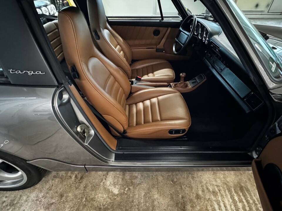 Bild 4/6 von Porsche 911 Carrera 2 (1900)