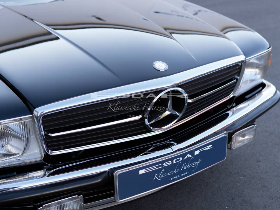 Image 15/37 of Mercedes-Benz 560 SL (1989)