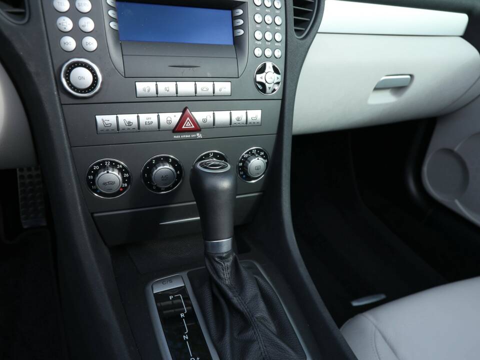 Bild 42/50 von Mercedes-Benz SLK 280 (2005)