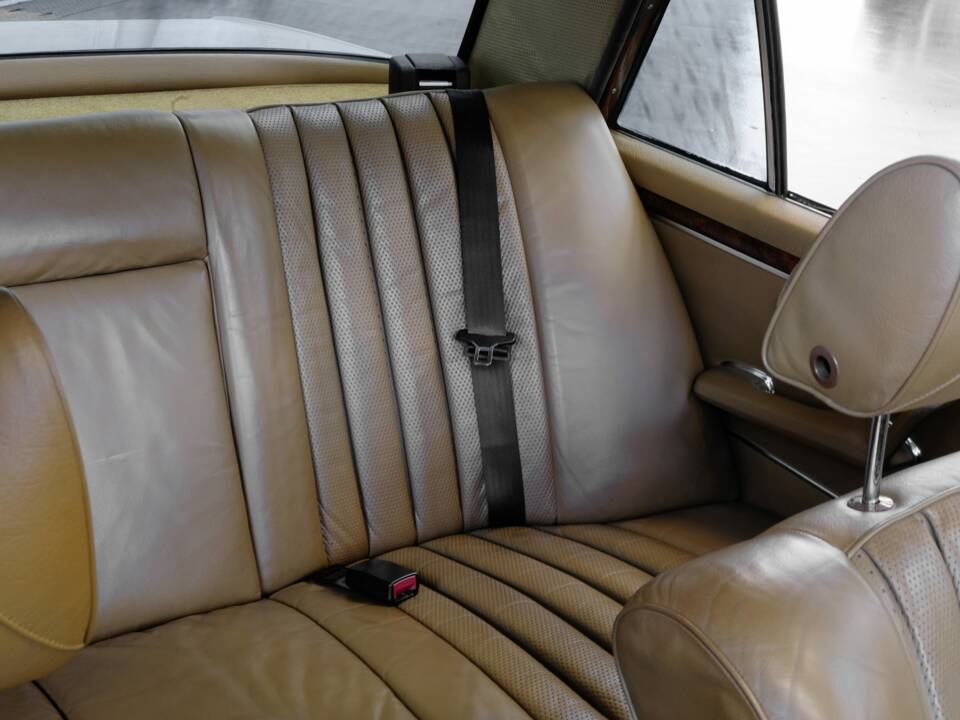Immagine 39/50 di Mercedes-Benz 300 SEL 6.3 (1968)