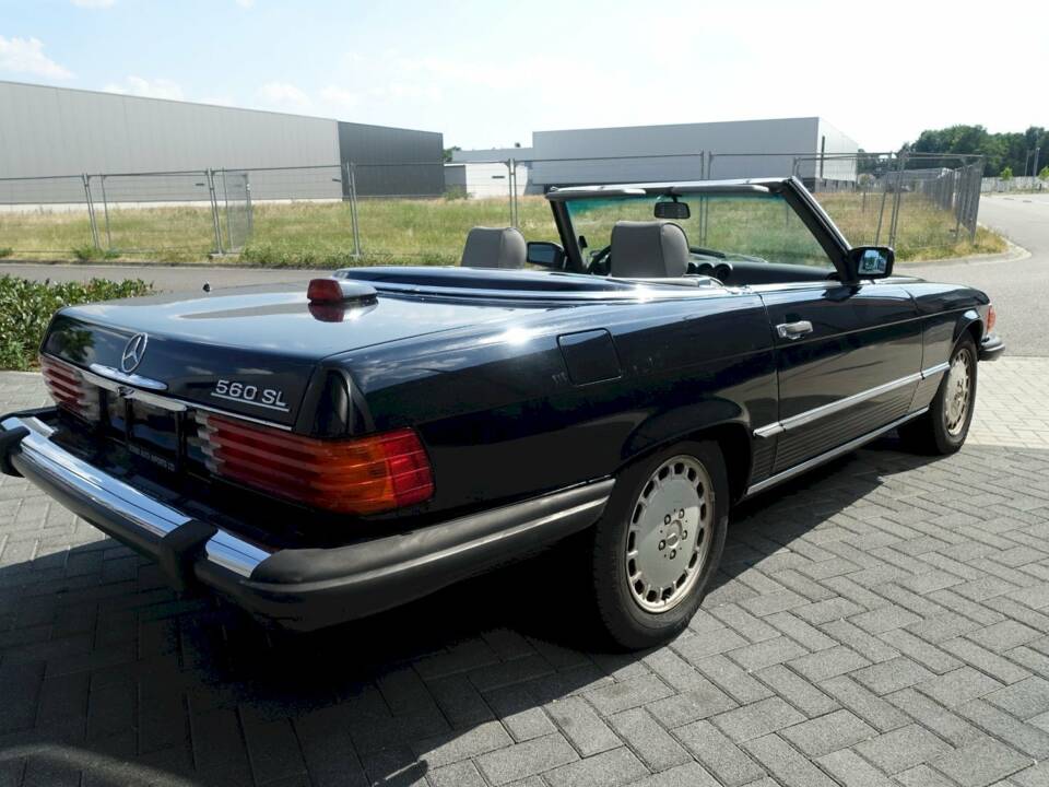 Image 10/34 of Mercedes-Benz 560 SL (1987)