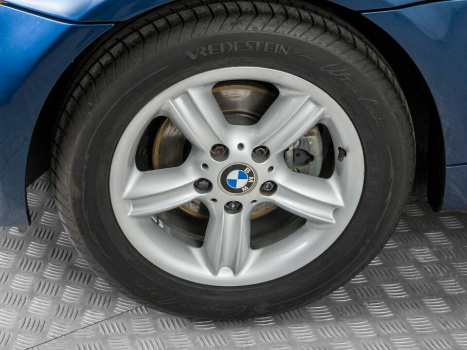 Bild 23/50 von BMW Z3 1.9i (2000)