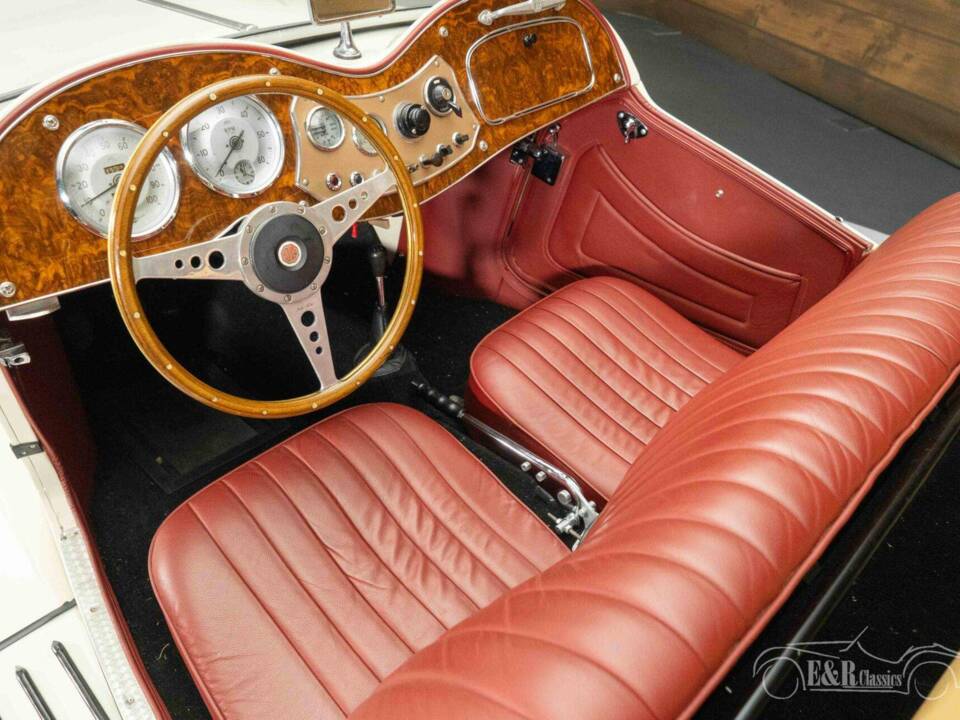 Image 18/19 of MG TD (1953)