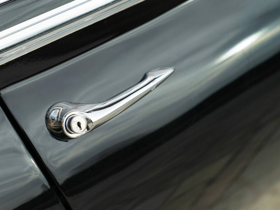 Bild 26/50 von Jaguar E-Type V12 (2+2) (1971)