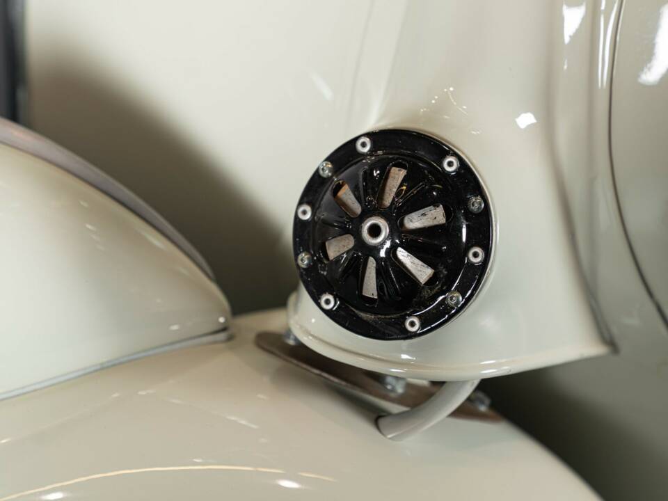 Image 29/33 of Piaggio DUMMY (1956)