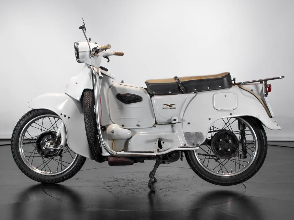 Image 1/50 of Moto Guzzi DUMMY (1962)