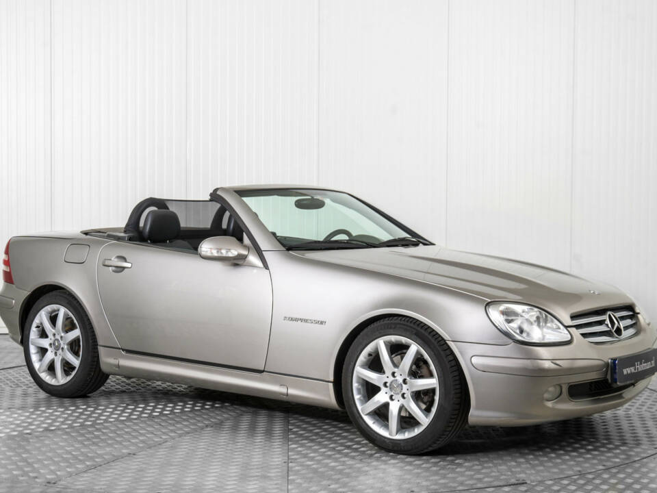 Image 5/50 of Mercedes-Benz SLK 200 Kompressor (2002)