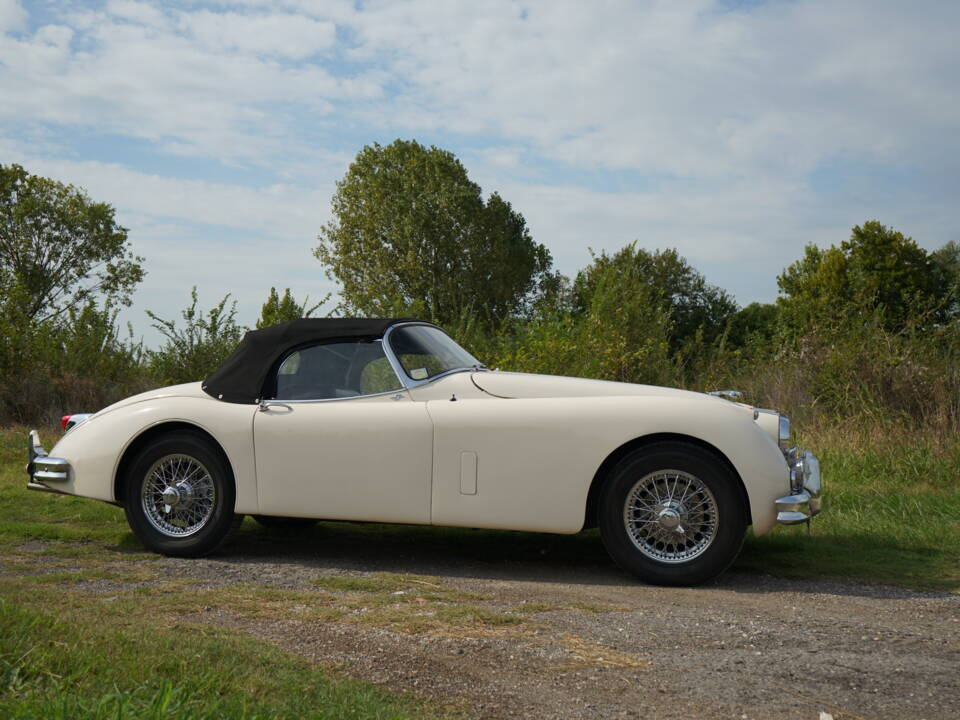 Image 33/58 de Jaguar XK 150 3.4 S OTS (1958)