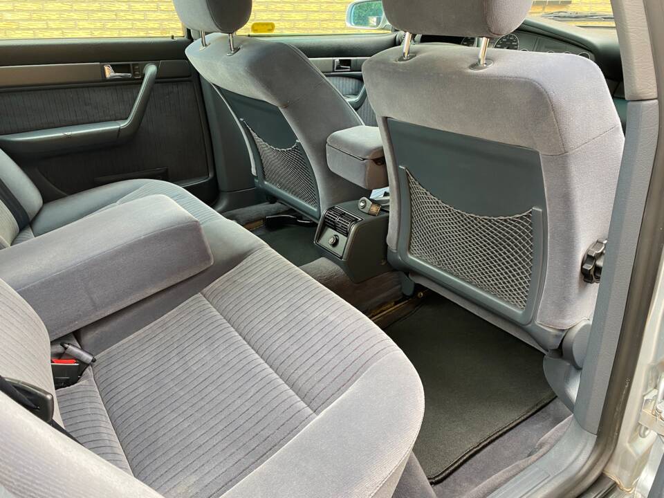 Bild 16/25 von Audi A6 2.6 (1996)