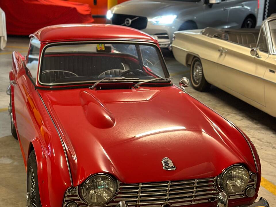 Image 2/7 of Triumph TR 4 (1963)