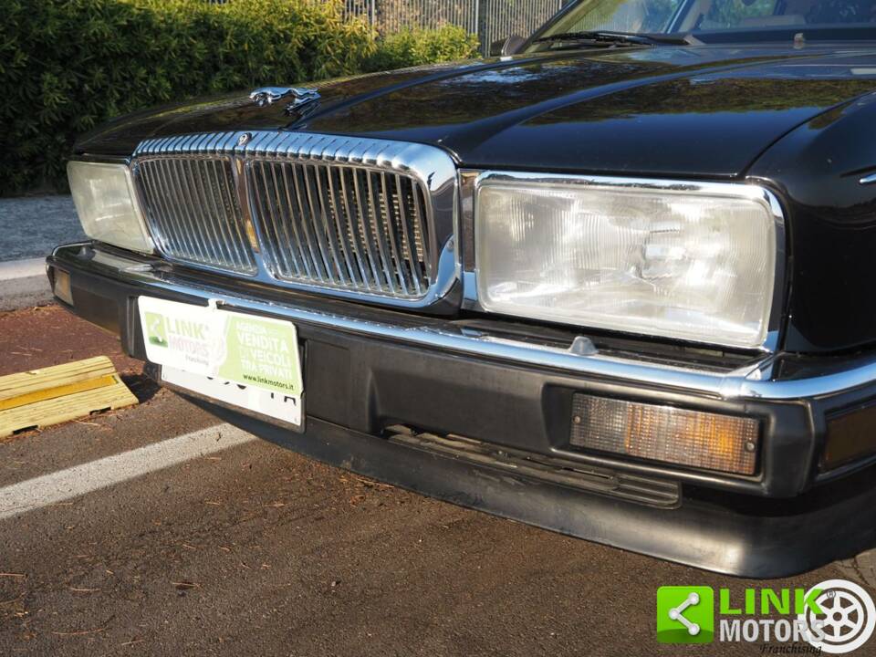 Bild 22/50 von Jaguar Sovereign 3.6 (1988)