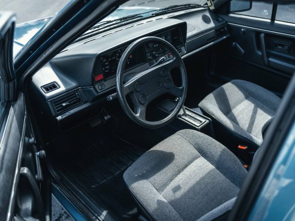 Immagine 8/15 di Volkswagen Passat 1.8 (1984)