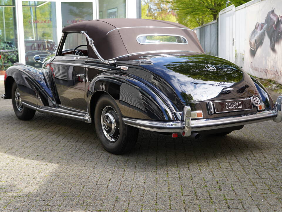 Image 3/32 of Mercedes-Benz 300 S (1953)