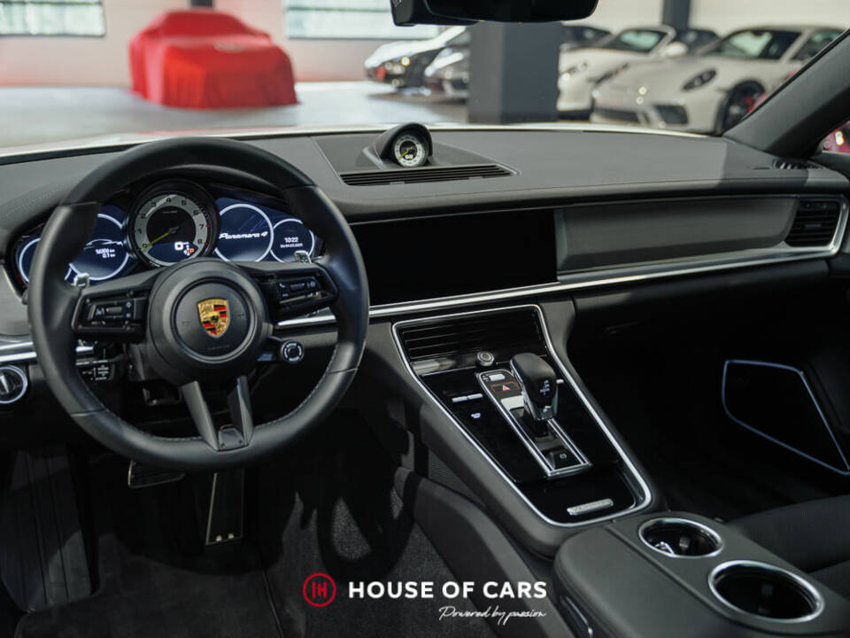 Image 28/49 of Porsche Panamera 4 E-Hybrid (2023)