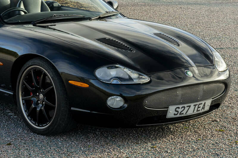 Image 9/38 of Jaguar XKR (2004)