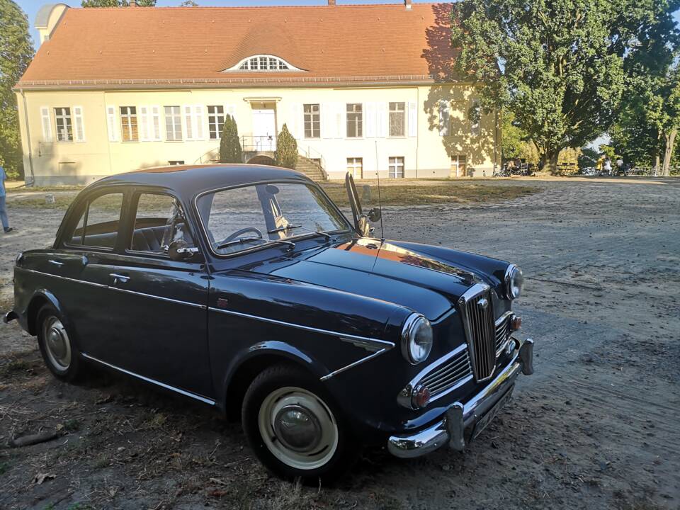 Image 11/23 of Wolseley 1500 (1965)