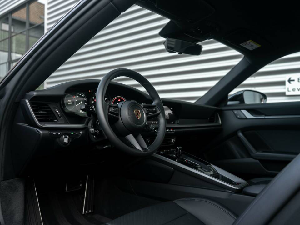 Image 20/30 of Porsche 911 Carrera (2022)