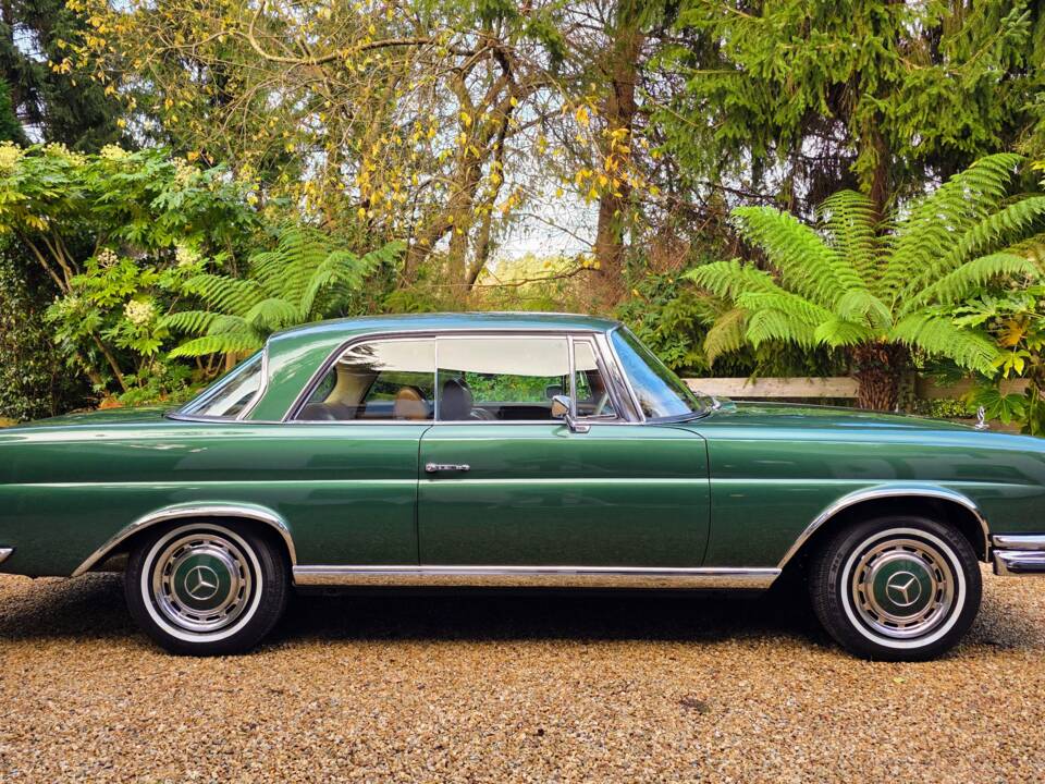 Bild 2/72 von Mercedes-Benz 280 SE 3,5 (1970)