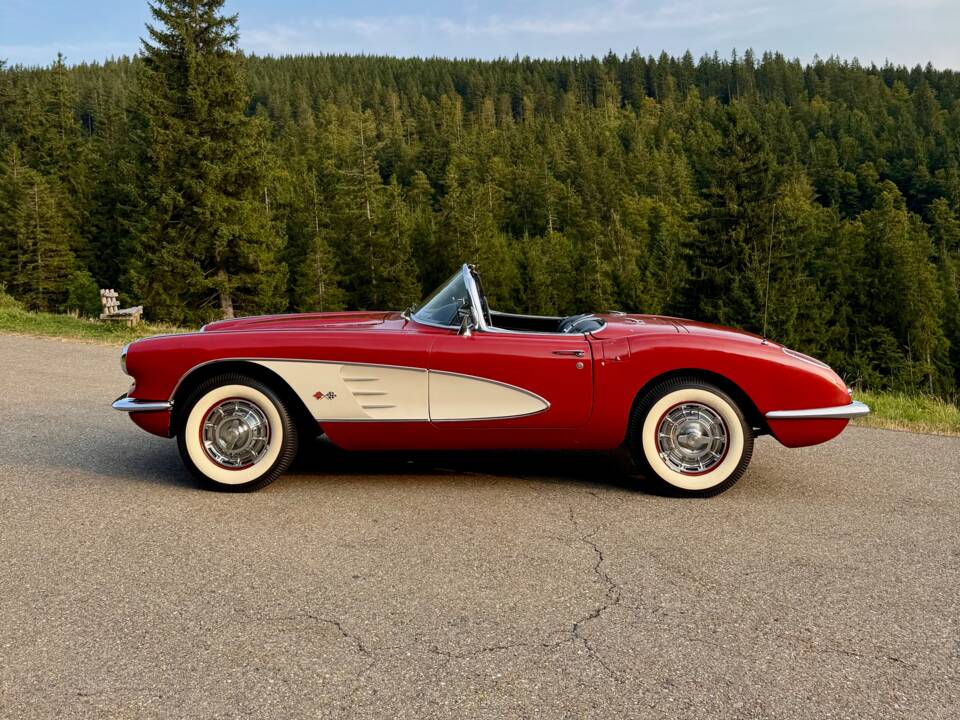 Bild 4/28 von Chevrolet Corvette (1959)