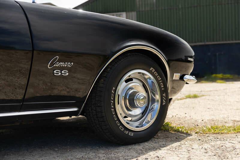 Image 14/22 of Chevrolet Camaro SS Sport (1968)