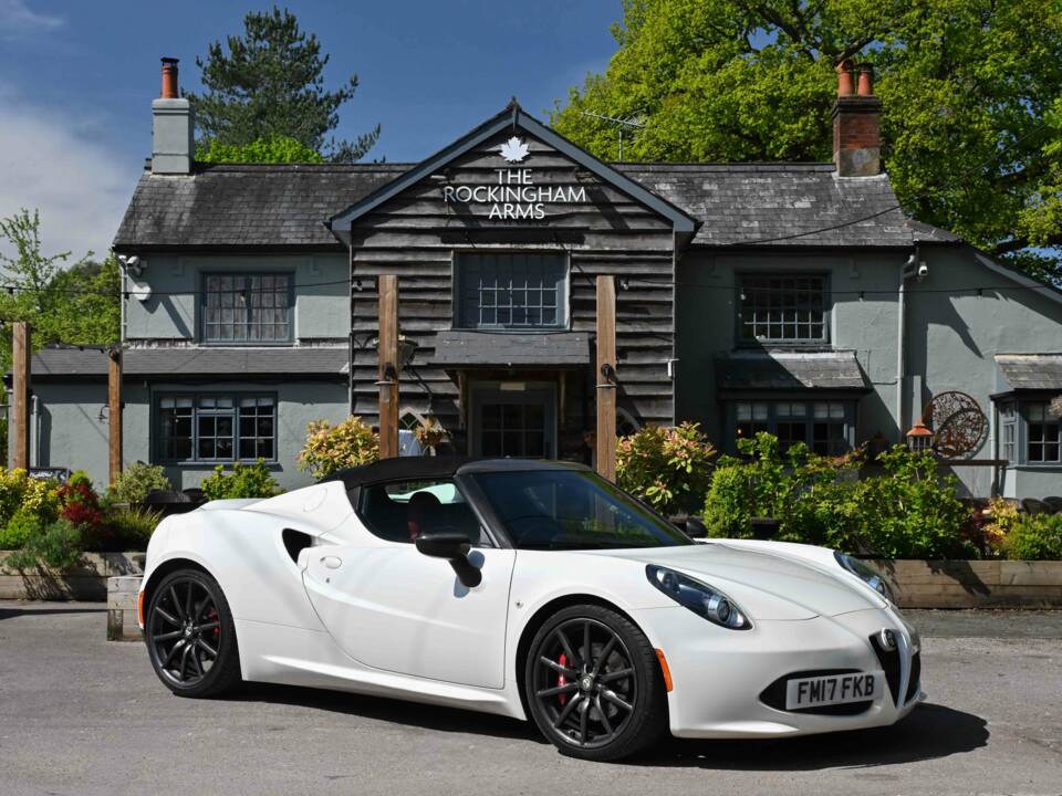 Image 15/50 of Alfa Romeo 4C Spider (2017)