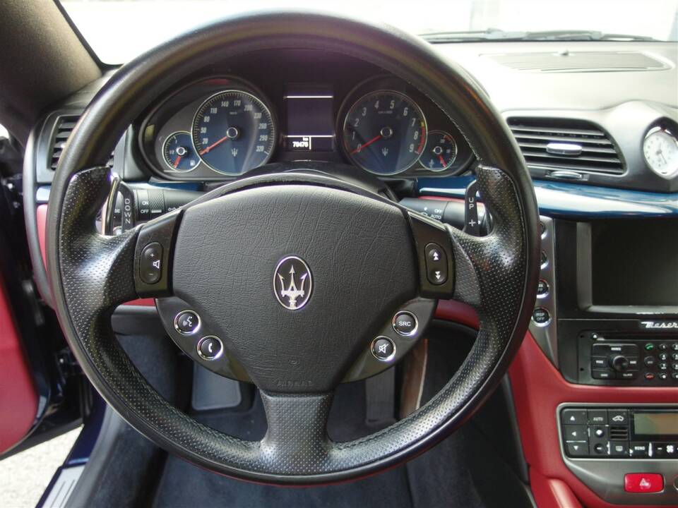 Image 46/99 of Maserati GranTurismo 4.2 (2008)