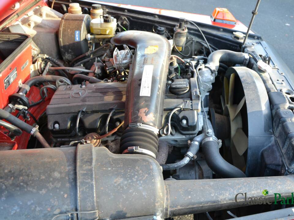 Image 47/50 of Mercedes-Benz 200 GE (SWB) (1987)