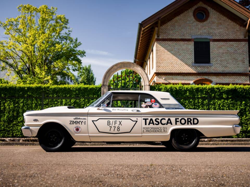 Afbeelding 15/91 van Ford Fairlane 500 (1963)