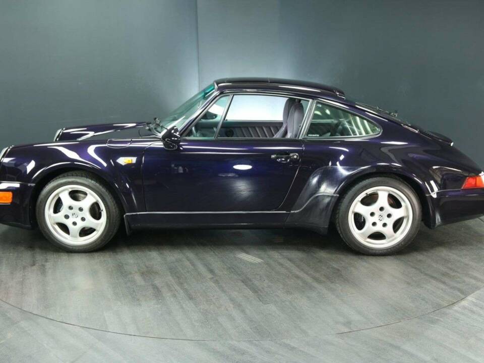 Immagine 8/50 di Porsche 911 Carrera 4 (1993)