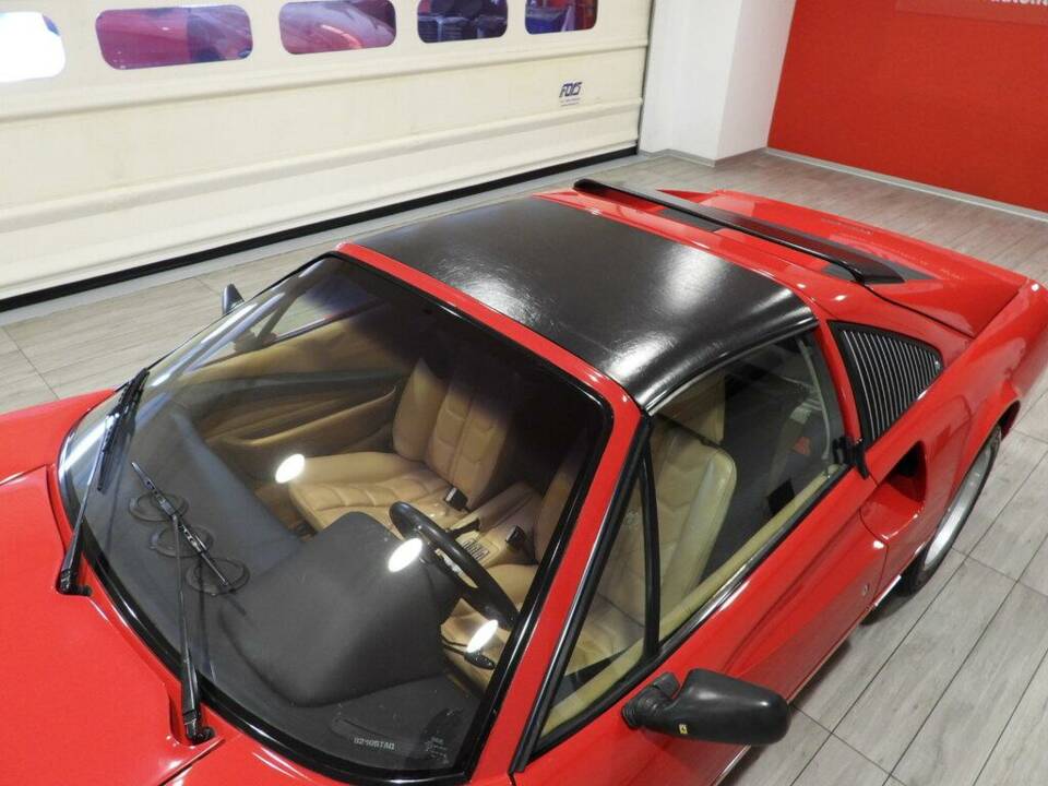 Afbeelding 6/10 van Ferrari 308 GTSi Quattrovalvole (1984)