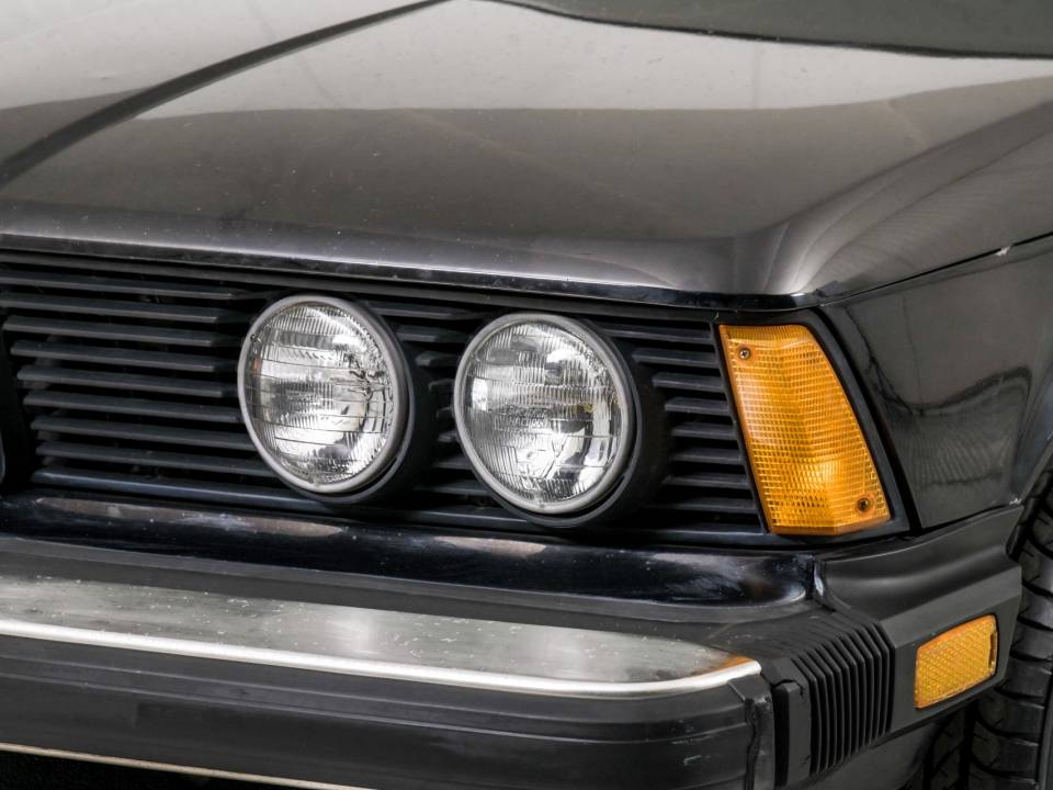 Image 23/50 of BMW 320i (1983)