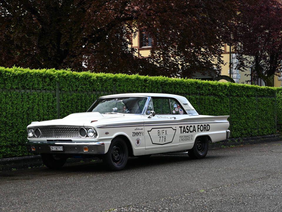 Image 7/70 of Ford Fairlane 500 (1963)