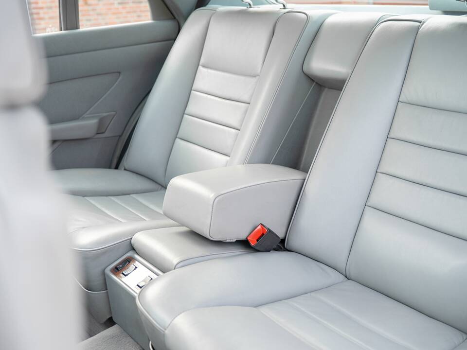 Image 70/72 de Mercedes-Benz 500 SEL (1984)