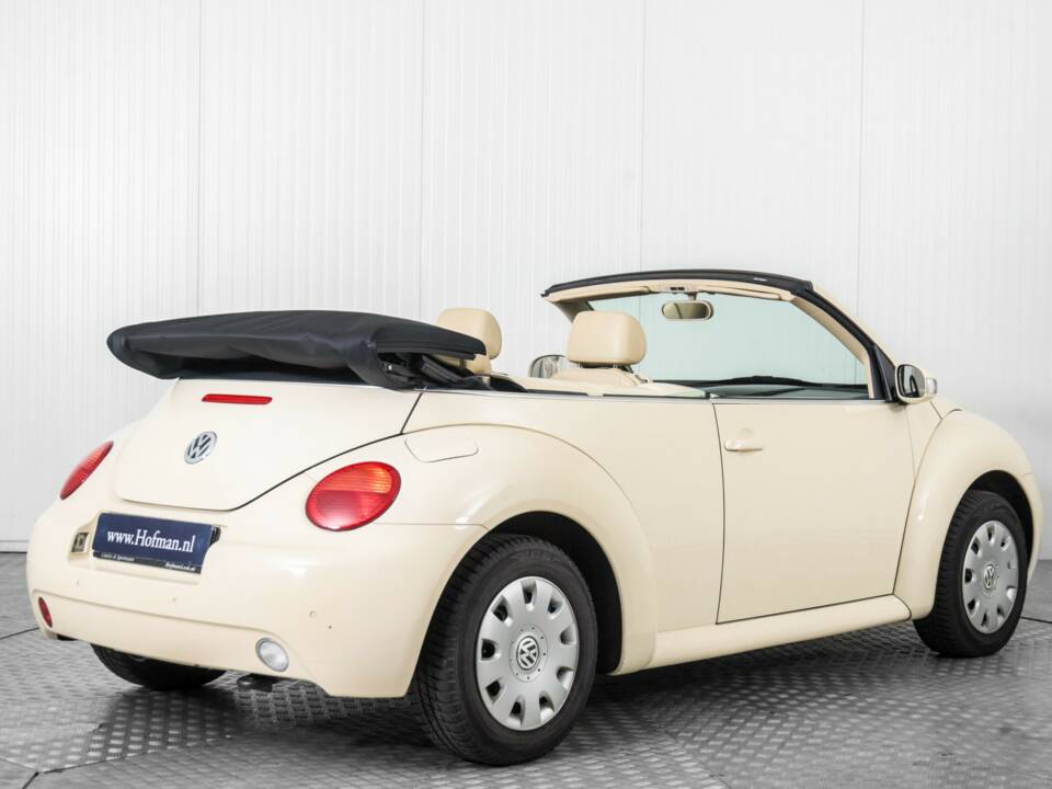 Bild 2/50 von Volkswagen New Beetle 1.6 (2003)