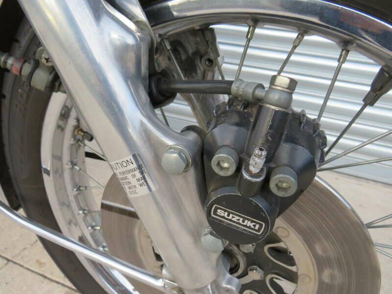 Image 32/42 of Suzuki GT 500 (1976)