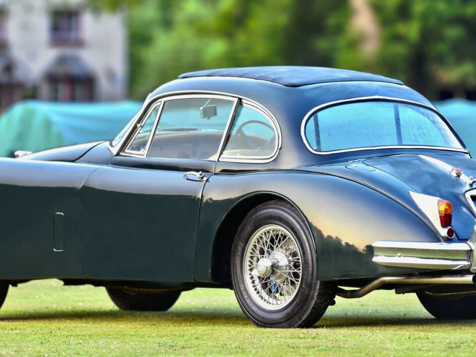 Image 11/50 of Jaguar XK 150 FHC (1960)