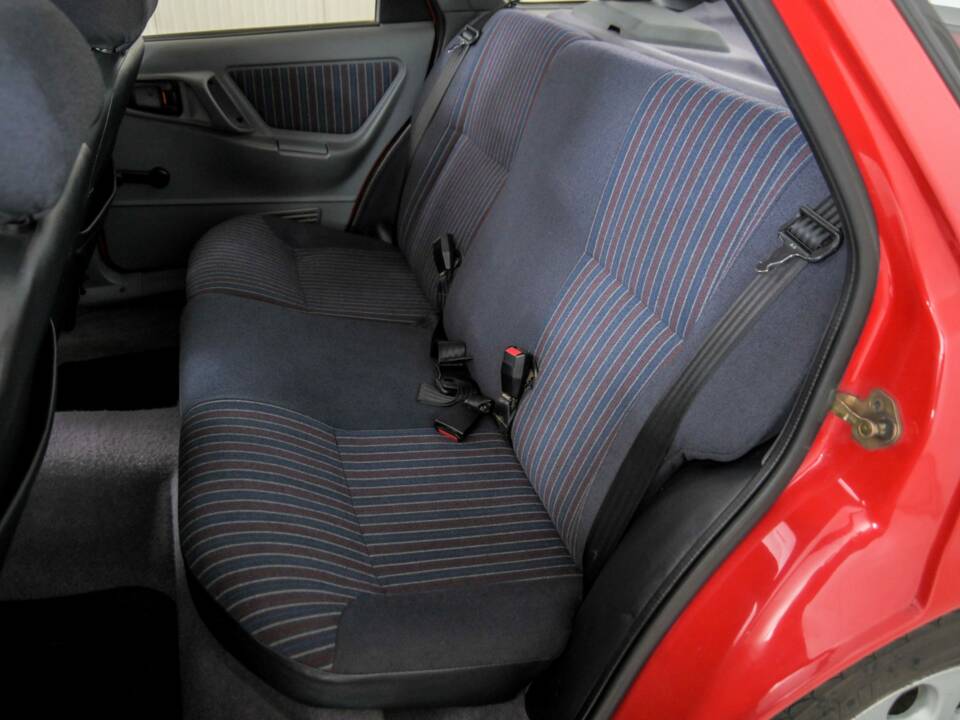 Afbeelding 36/50 van Ford Sierra 2.0 S (1987)