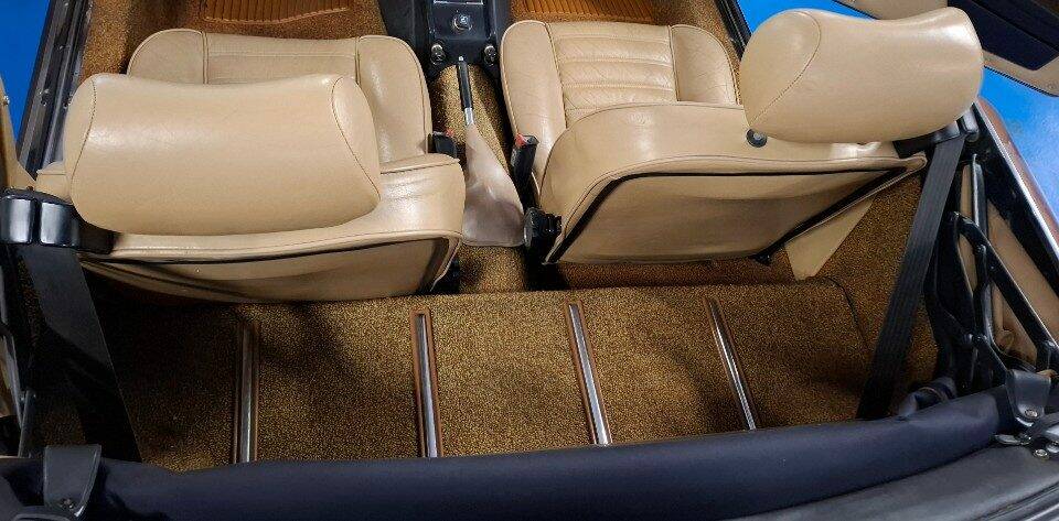 Image 22/43 de Alfa Romeo Spider Veloce 2000 (1982)