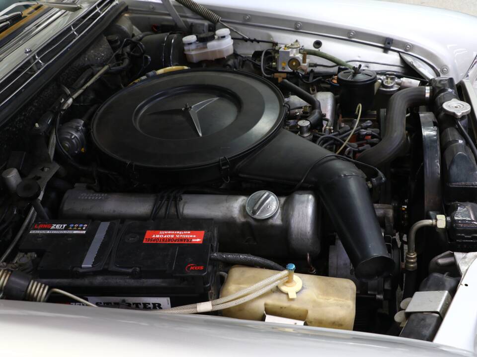 Imagen 28/38 de Mercedes-Benz 300 SEL 3.5 (1970)